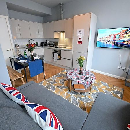 1 Bedroom Flat In Wood Green Piccadilly Line Лондон Экстерьер фото